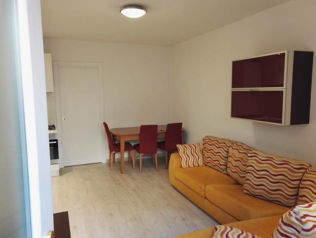 פיזונייה La Casa Nel Borgo Sul Lago מראה חיצוני תמונה